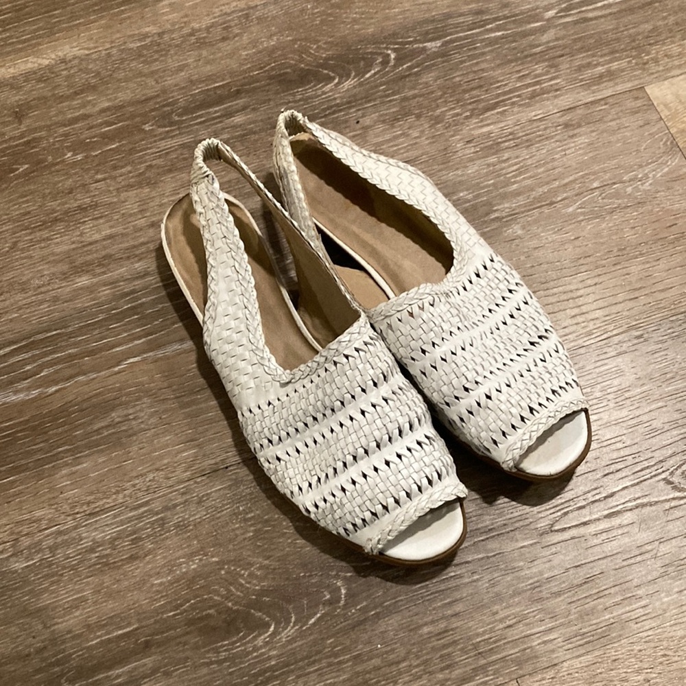 Vintage leather sandals.